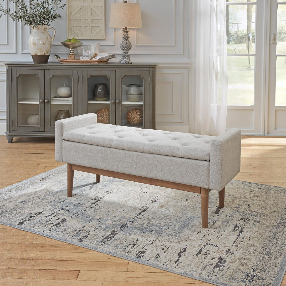 Upholstered Storage Bench Q554