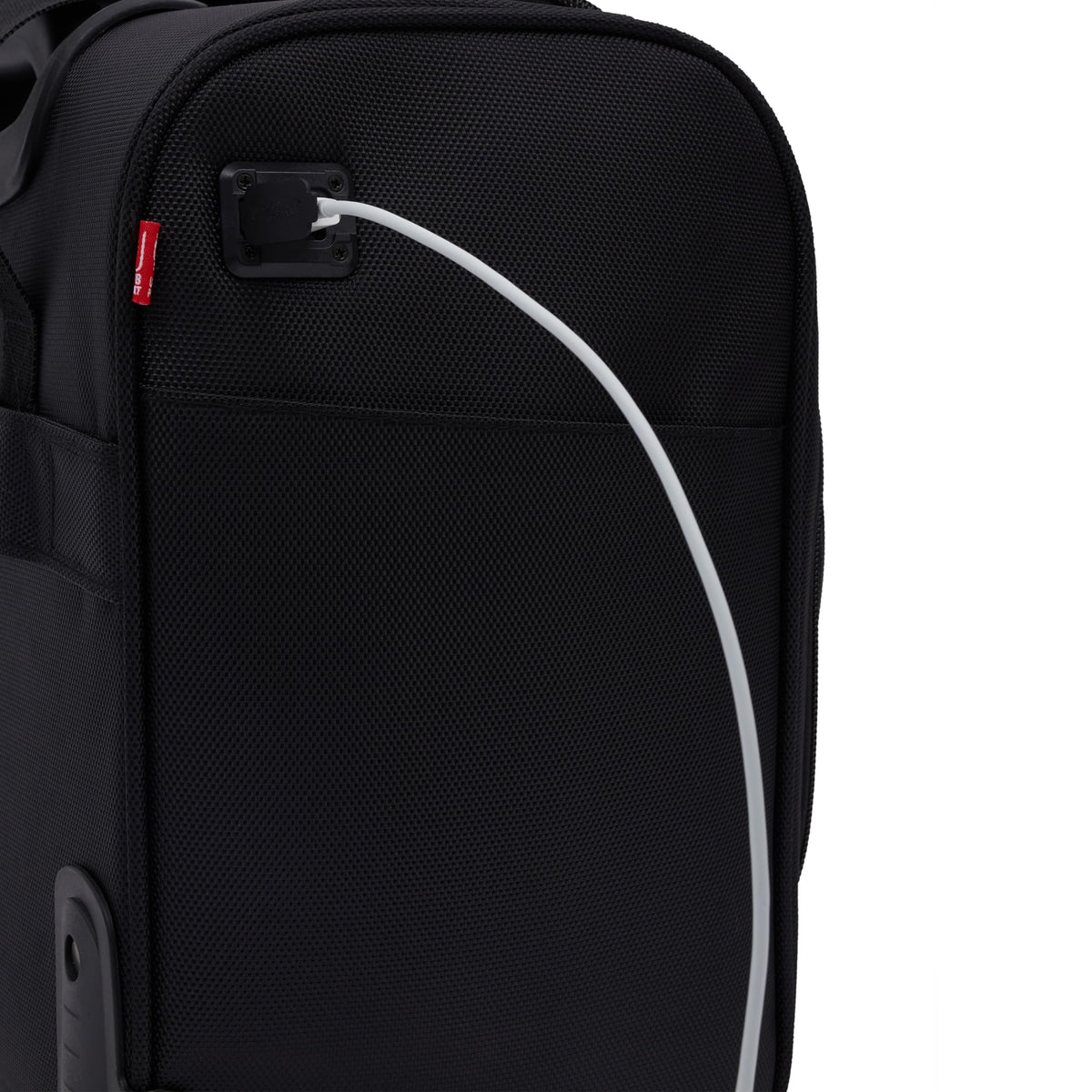 15” Underseat Carry-On Luggage with USB Charging Port, Black U716